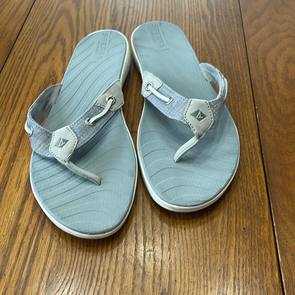 Women’s sperry sandals